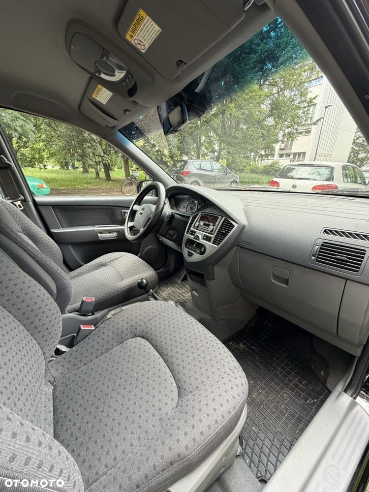 Kia Carens 2.0 EX - 16
