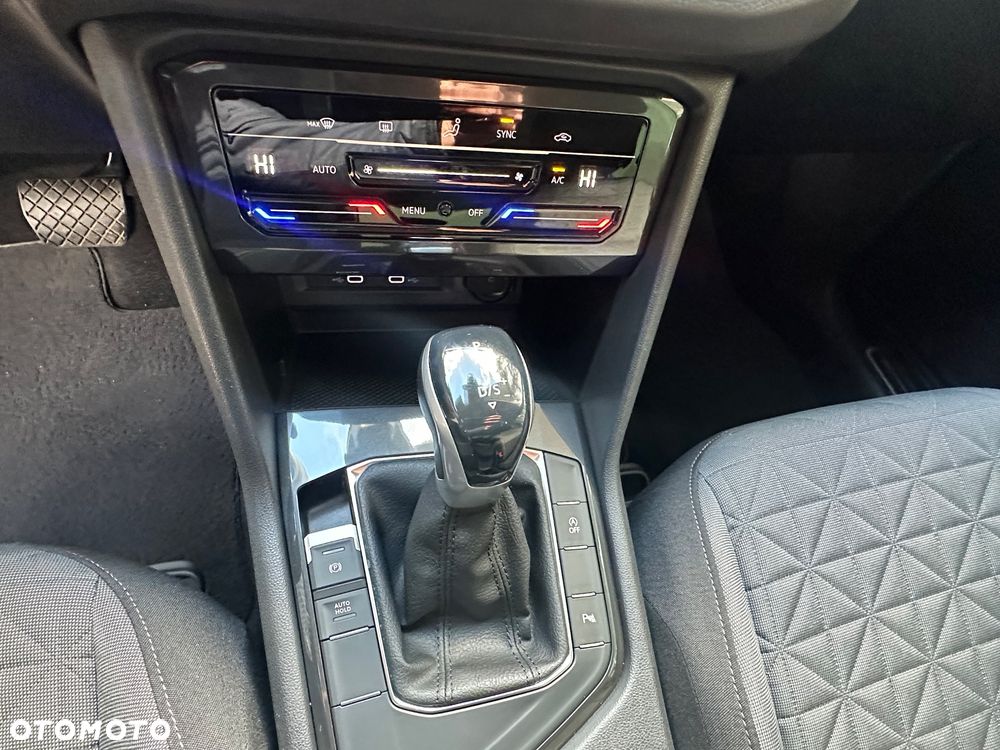 Volkswagen Tiguan ver-2-0-tdi-elegance-dsg - 26