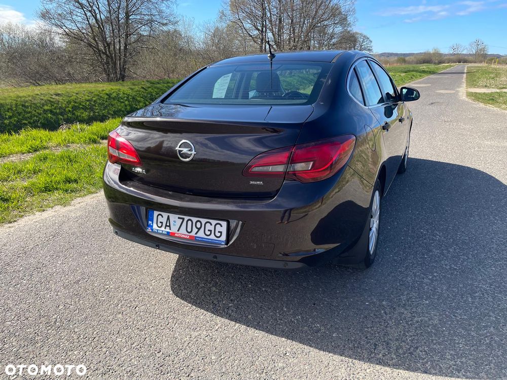 Opel Astra 1.6 Executive - 7
