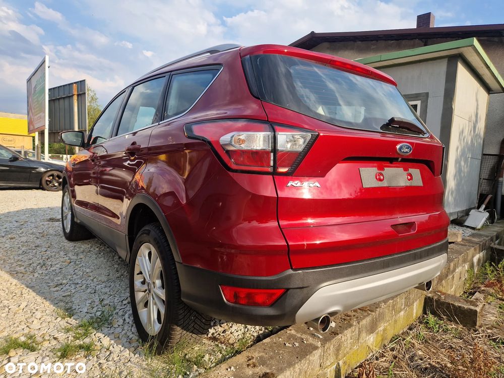 Ford Kuga 1.5 EcoBoost 2x4 Titanium - 4