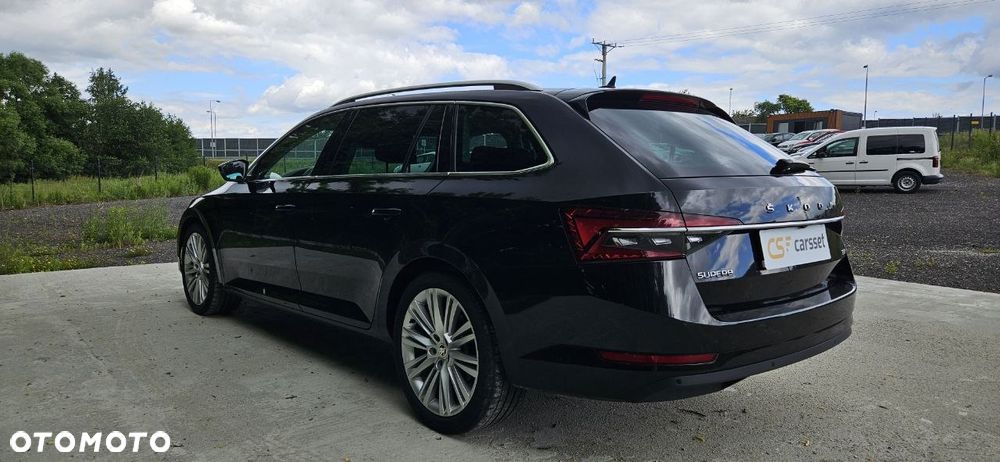 Skoda Superb 2.0 TDI SCR 4x4 Style DSG - 10