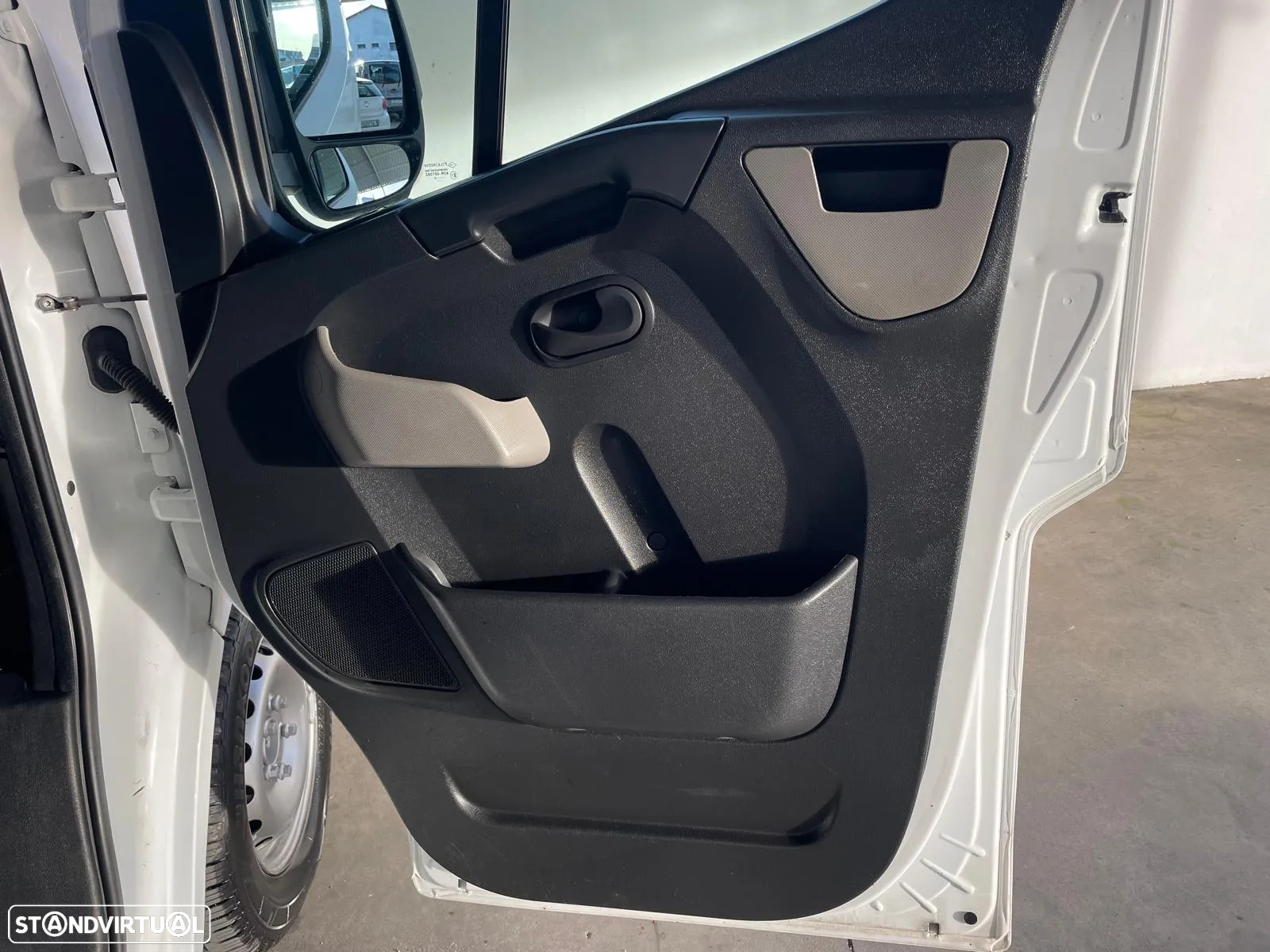 Renault Master 2.3 DCI Grand Confort c/Báscula - 22