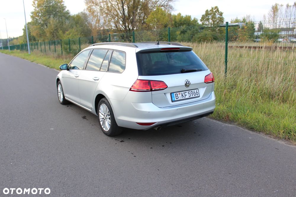 Volkswagen Golf - 4