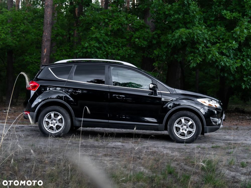Ford Kuga 2.0 TDCi 4x4 Titanium - 23