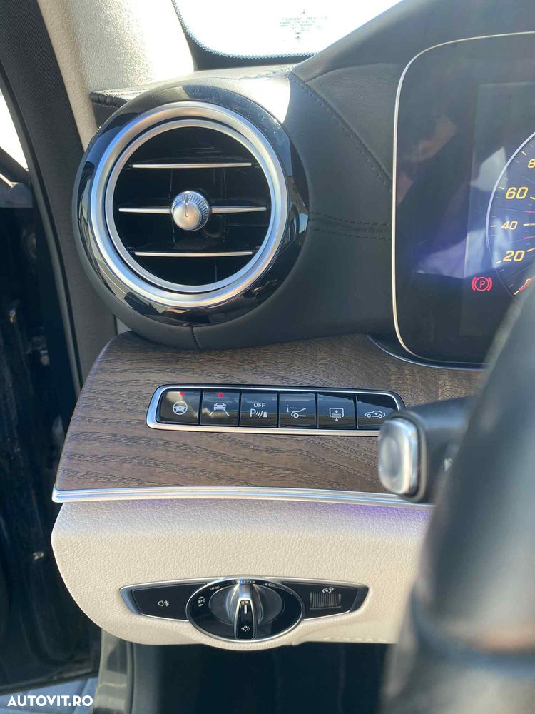 Mercedes-Benz E 43 AMG 4Matic 9G-TRONIC - 10