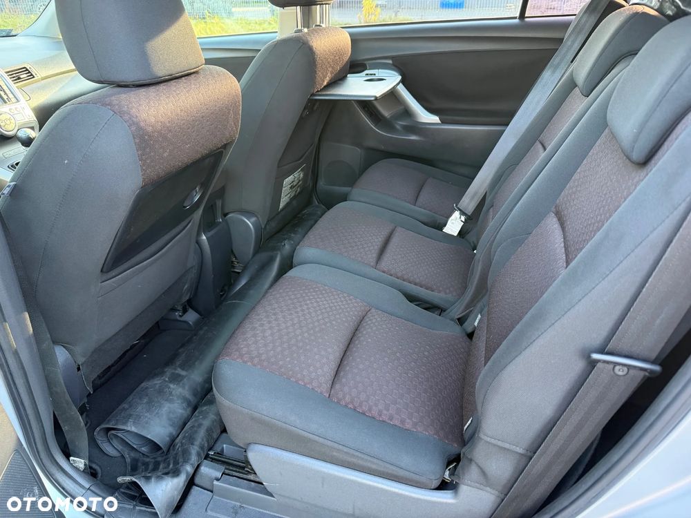 Toyota Verso 2.0 D-4D Sol - 19