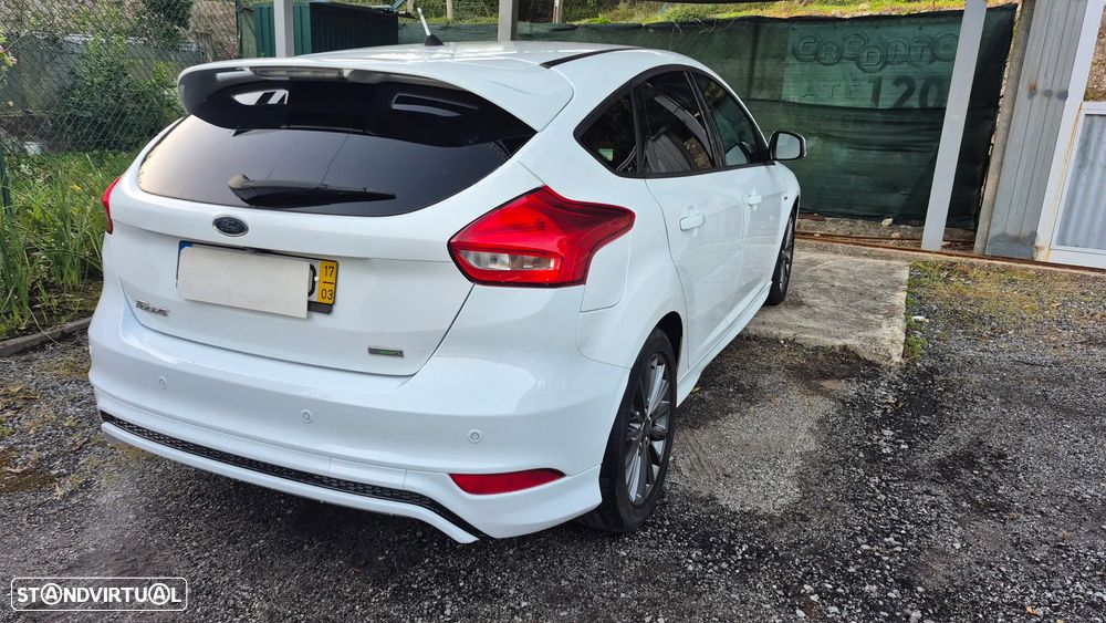 Ford Focus 1.0 SCTi ST-Line - 4