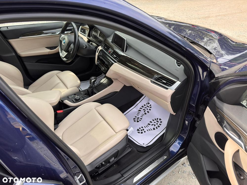 BMW X1 xDrive25i xLine sport - 12