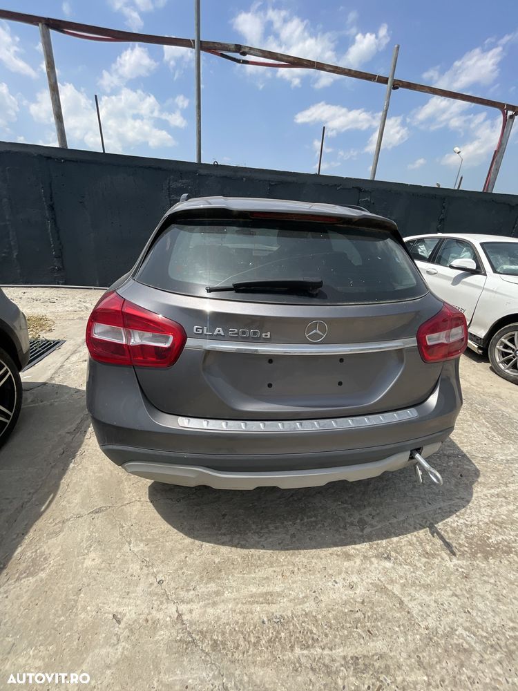 Dezmembrez Mercedes-Benz GLA 2018 Diesel GLA 200D - 6