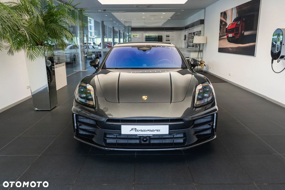 Porsche Panamera 4 E-Hybrid PHEV - 5