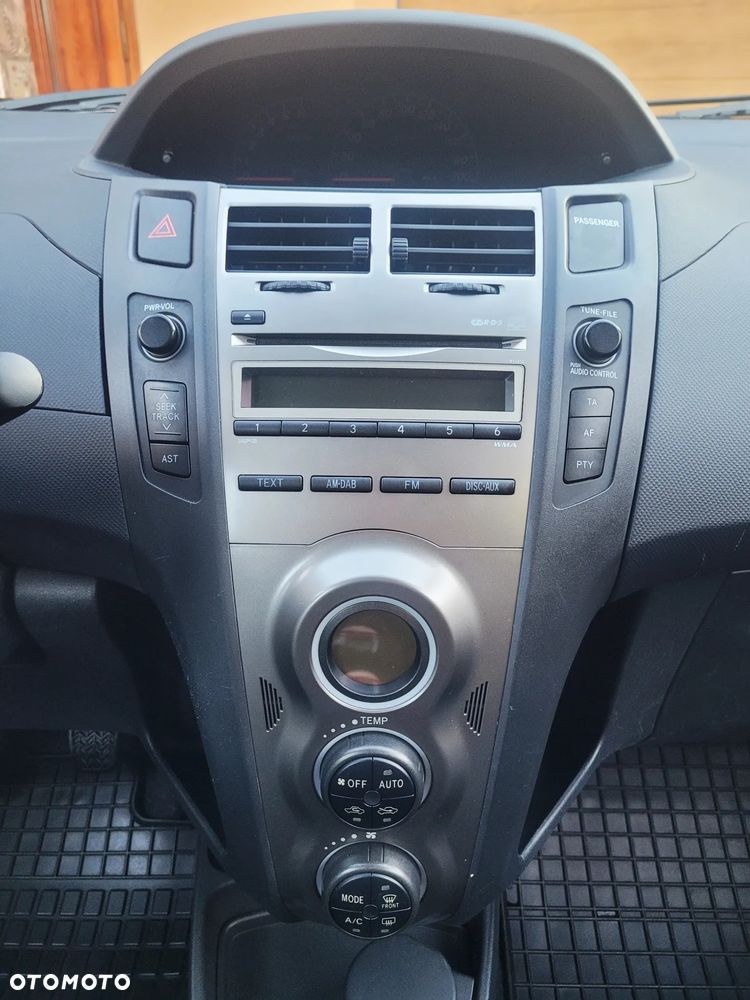 Toyota Yaris 1.33 VVT-i Trend - 11