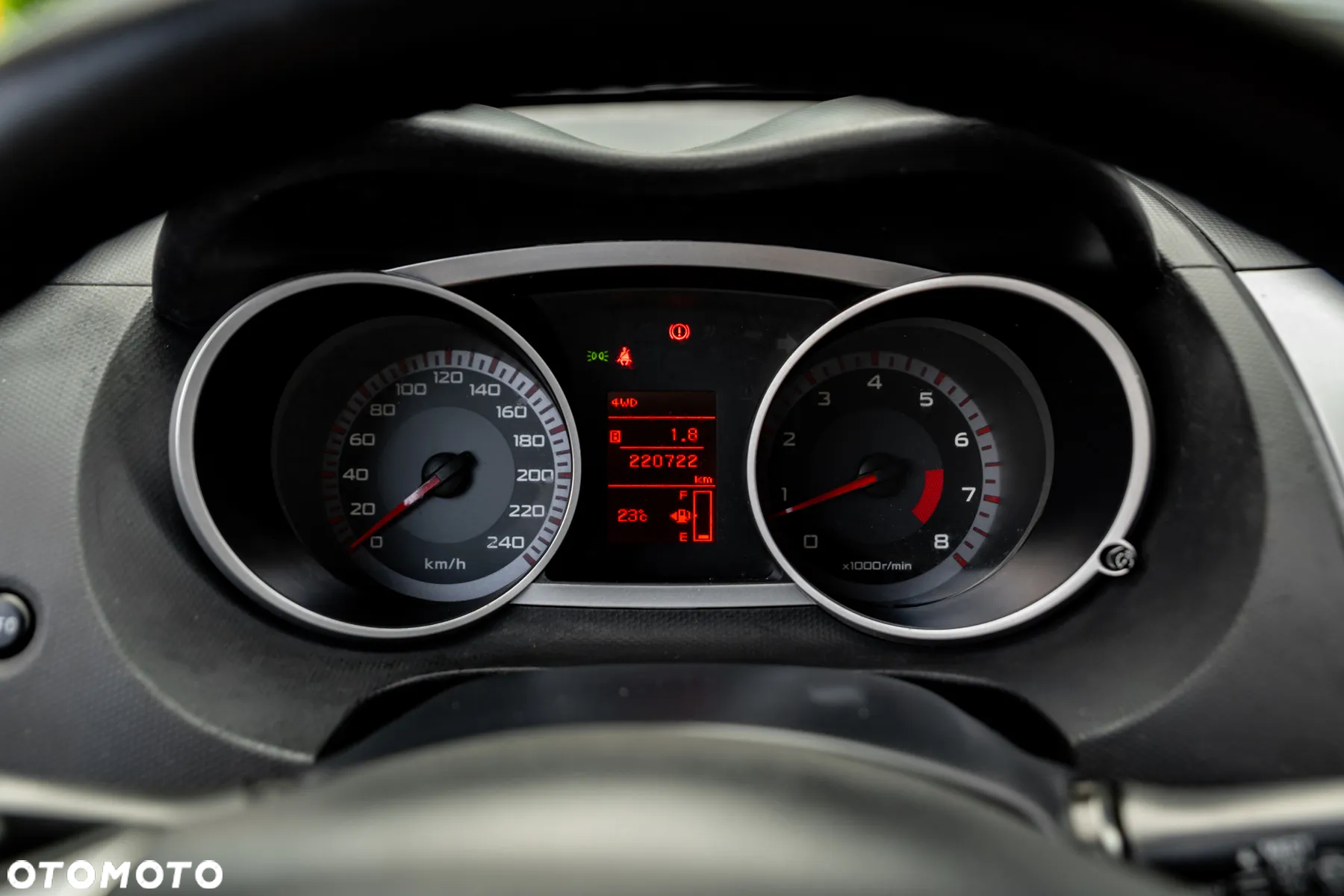 Peugeot 4007 7-Sitzer Sport - 24