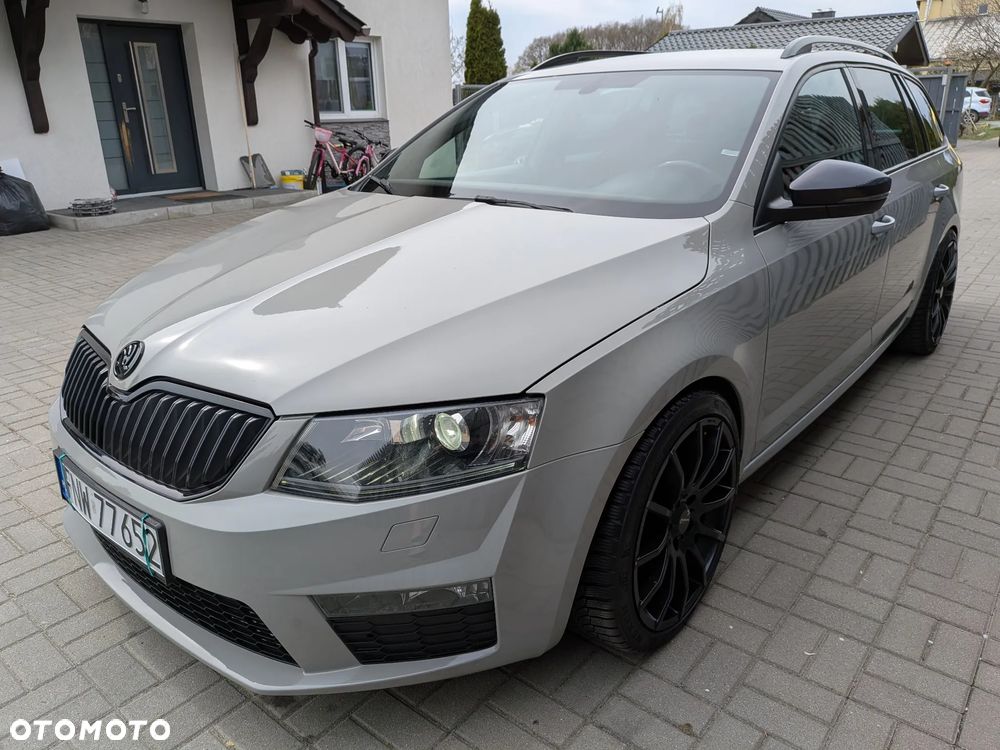 Skoda Octavia 2.0 TSI RS - 9