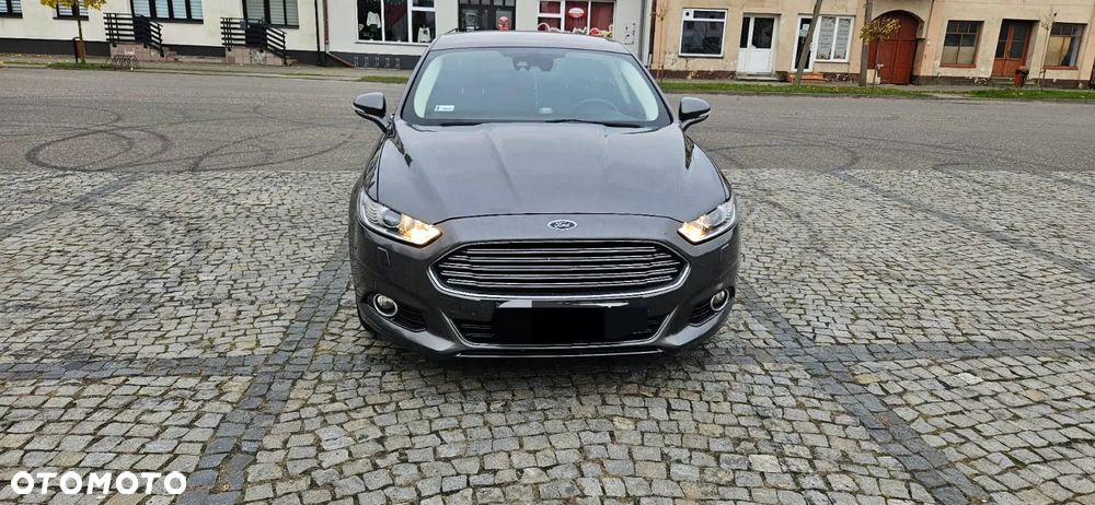 Ford Mondeo Turnier 2.0 TDCi Start-Stopp PowerShift-Aut Titanium - 2