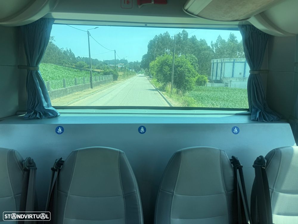 Volkswagen CRAFTER 2.5 TDI MINI BUS 16 Lugares - 13