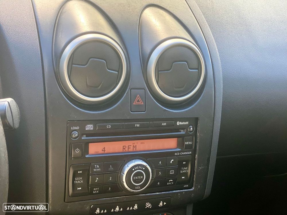 Nissan Qashqai 2.0 dCi Tekna Premium 17 - 18