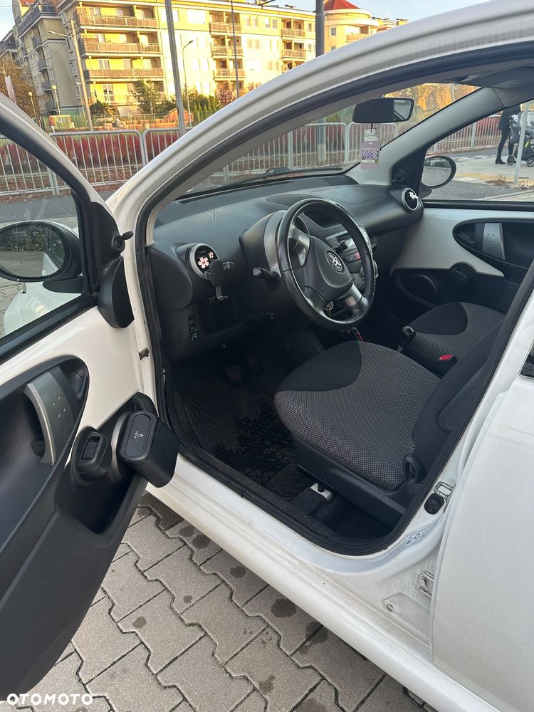 Toyota Aygo - 12