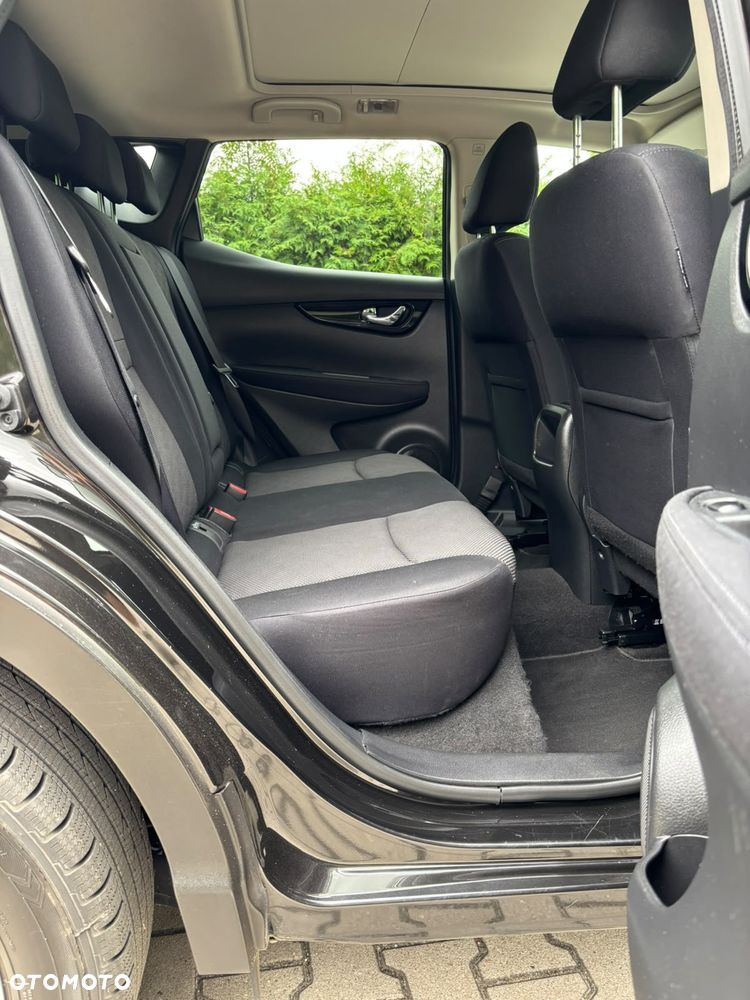 Nissan Qashqai 1.5 dCi N-Connecta EU6 - 11