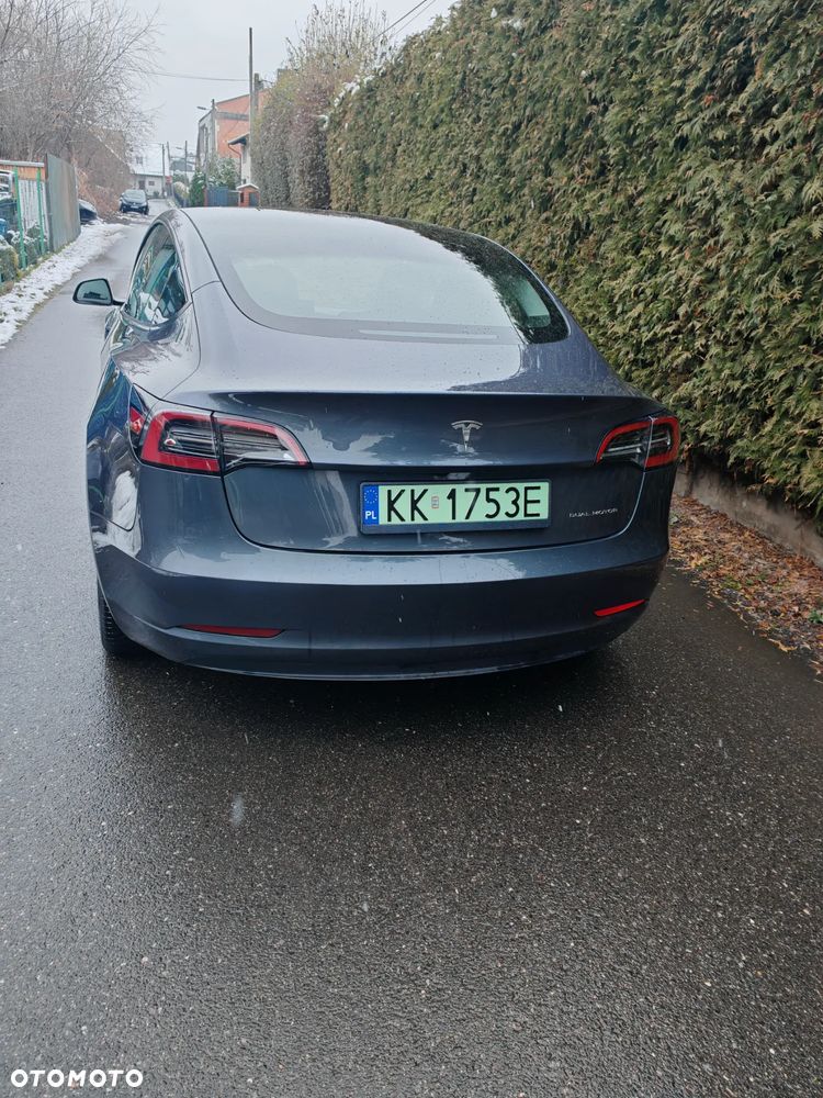 Tesla Model 3 Langstreckenbatterie Allradantrieb Dual Motor - 8