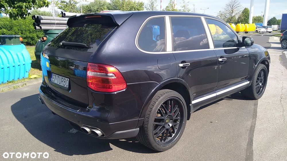 Porsche Cayenne Turbo - 10