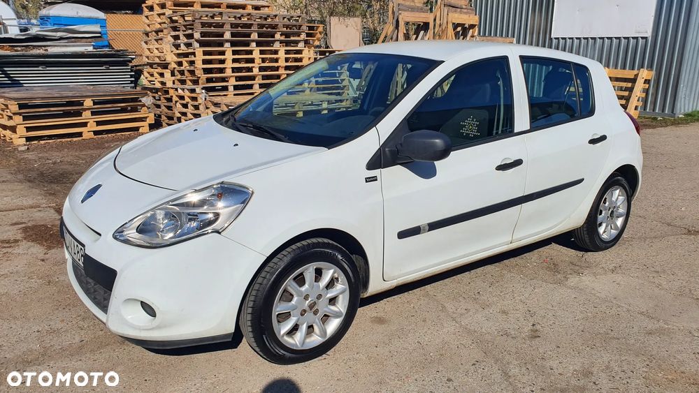Renault Clio 1.2 16V 75 Expression - 1