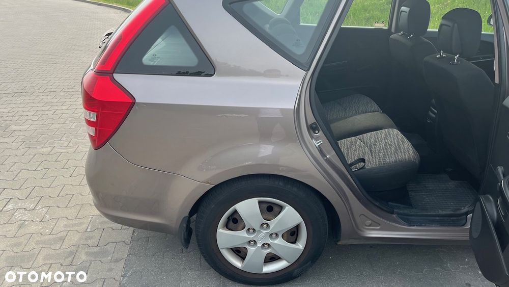 Kia Ceed 1.6 Crdi Comfort - 23