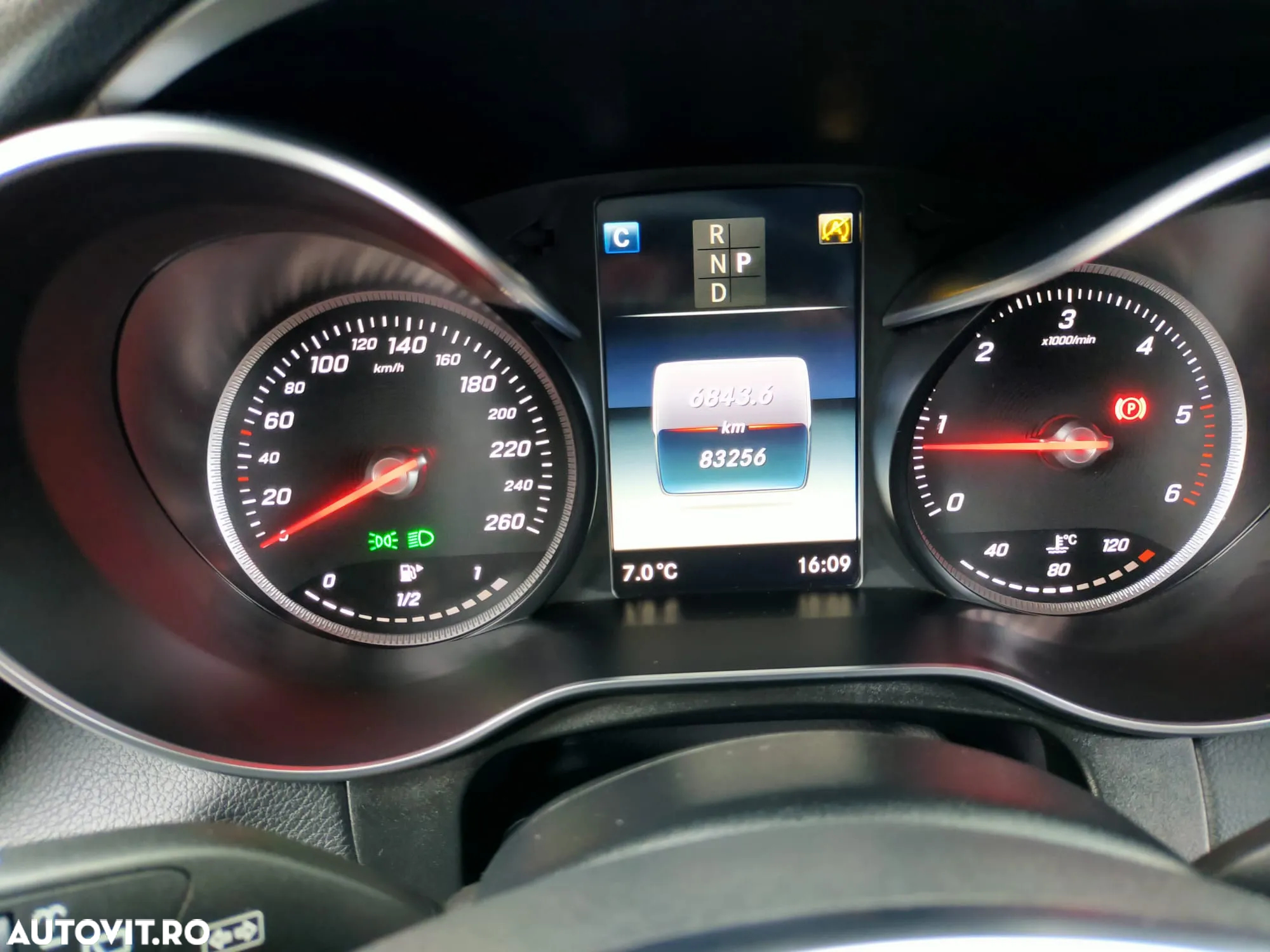 Mercedes-Benz GLC 220 d 4MATIC - 10