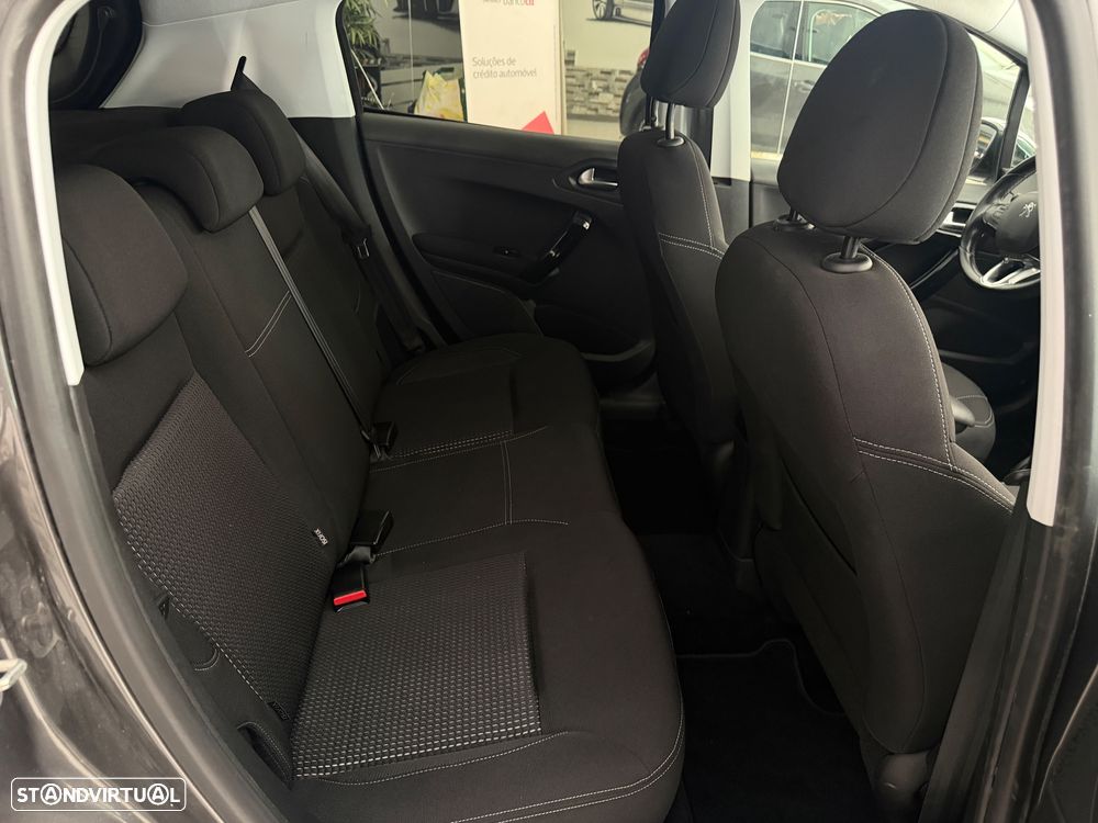 Peugeot 208 BlueHDi 100 Allure - 8
