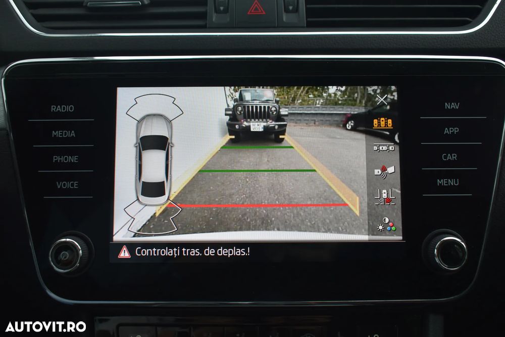 Skoda Superb 2.0 TDI DSG Ambition - 19