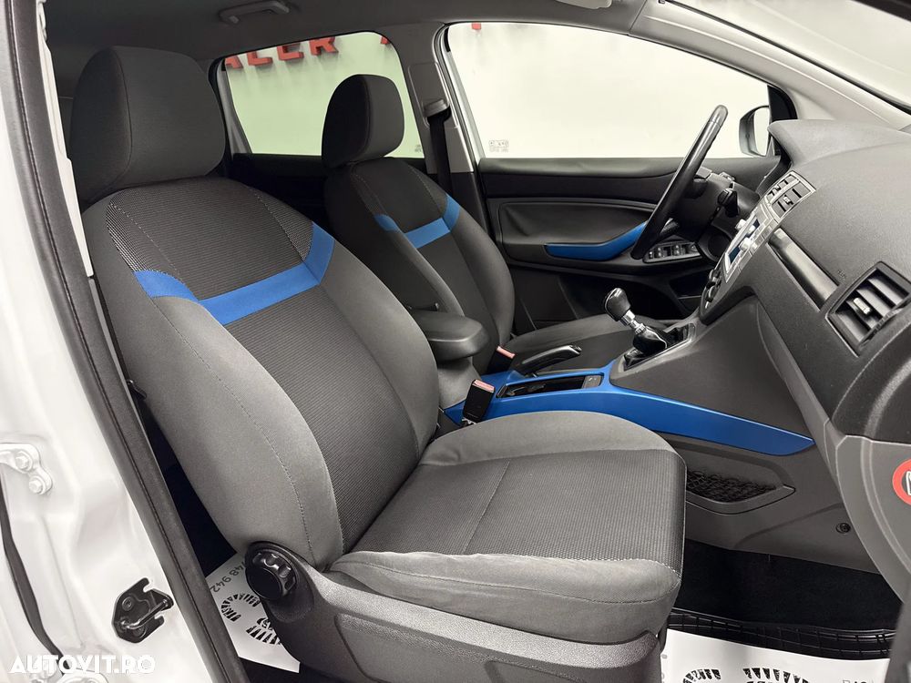 Ford Kuga 2.0 TDCi 2x4 Trend - 16