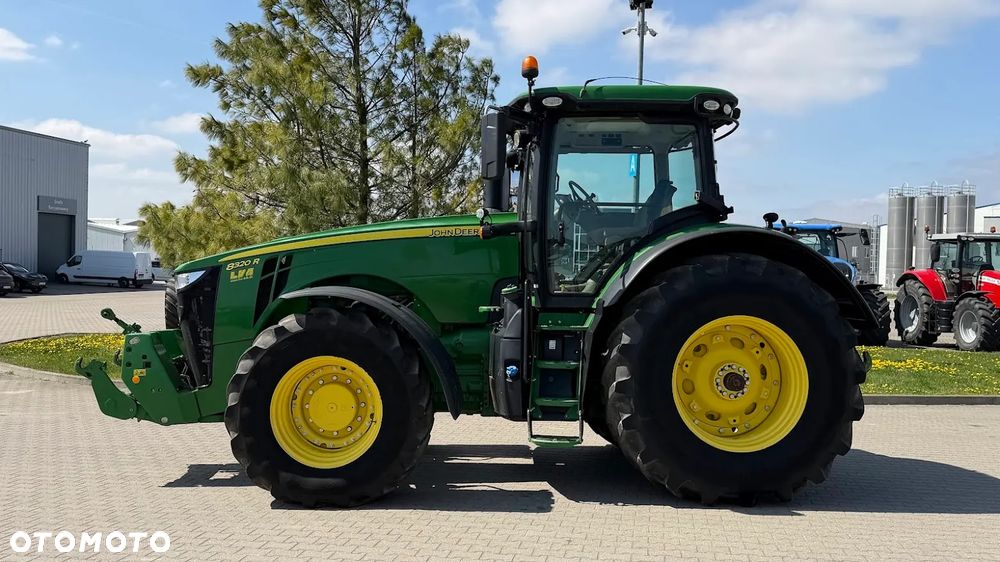 John Deere 8320R - 8