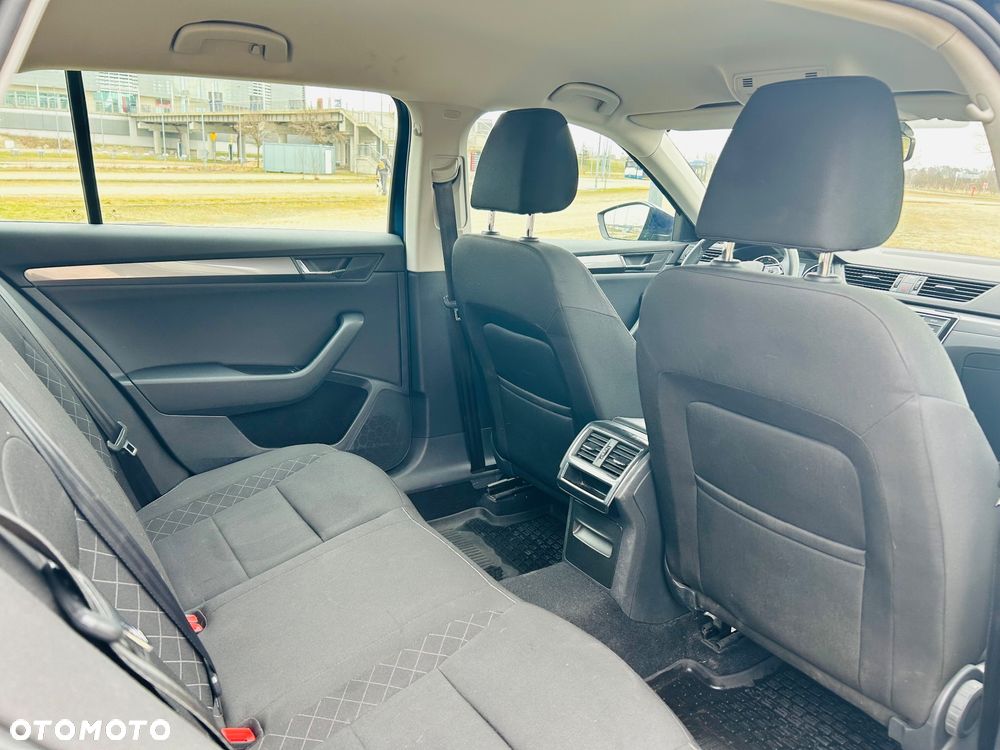 Skoda Superb 1.4 TSI ACTive - 7