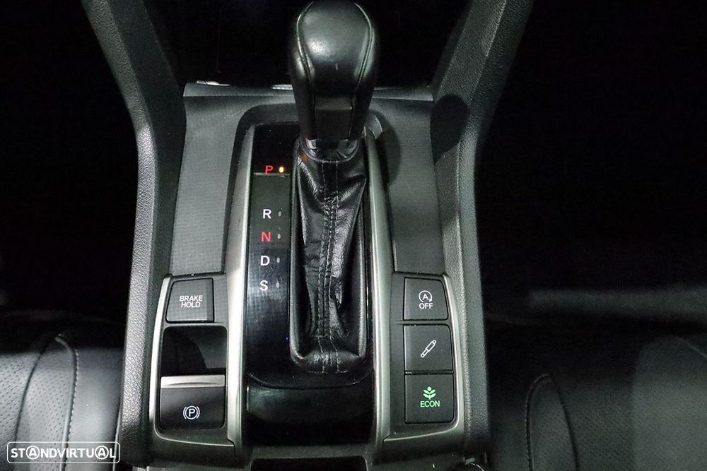 Honda Civic 1.0 i-VTEC Executive Premium CVT - 11