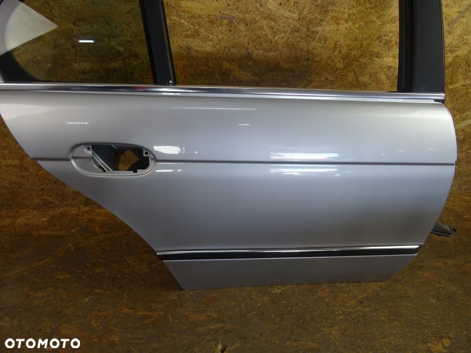 DRZWI PRAWY TYŁ BMW E39 523i 2.5 SEDAN - 2