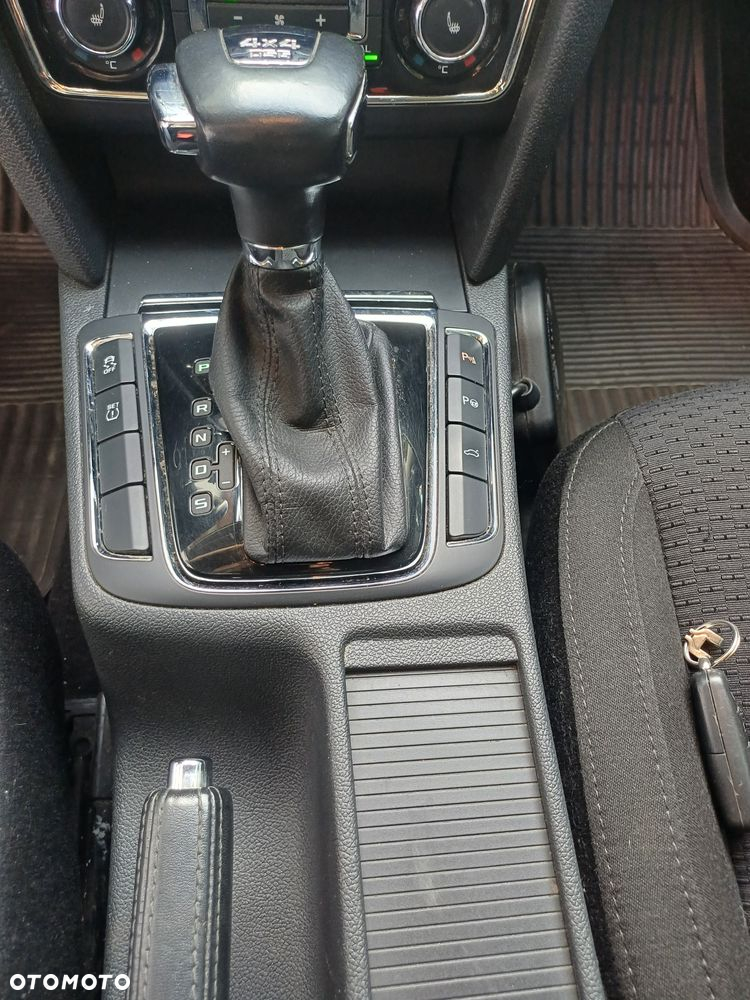 Skoda Superb Combi 2.0 TDI 4x4 DSG AllDrive - 14