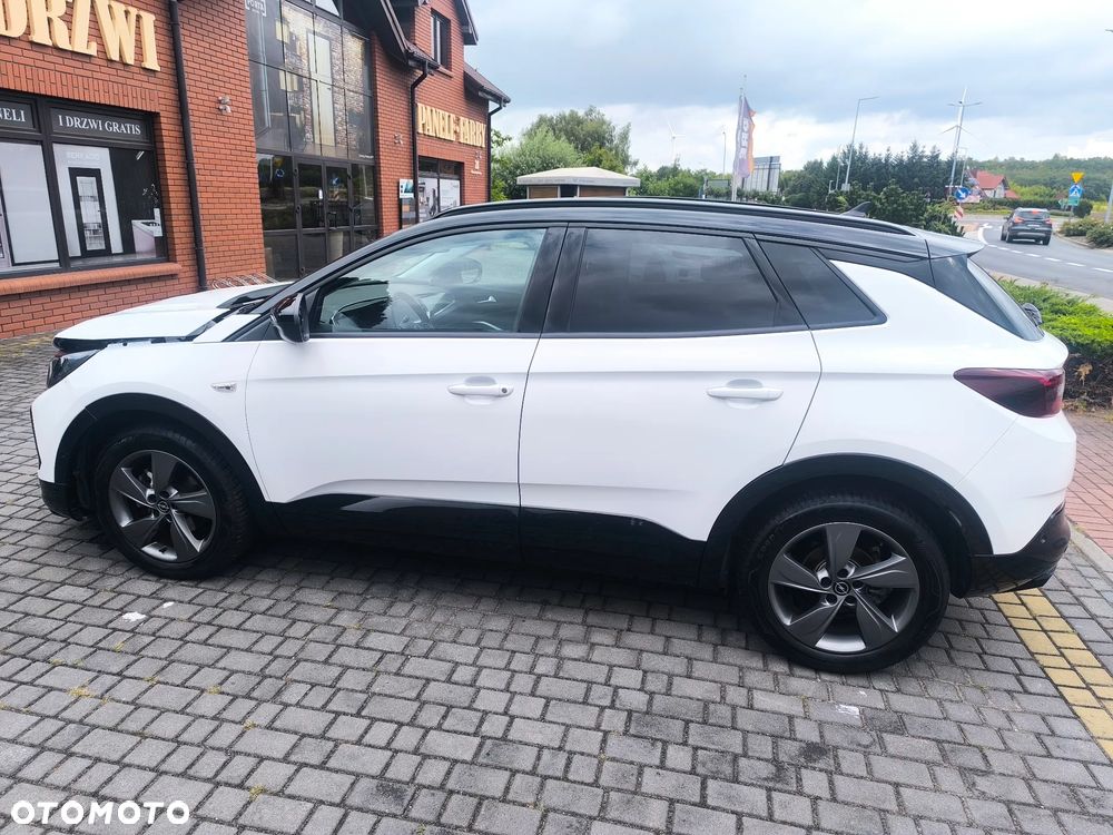 Opel Grandland 1.2 DI Automatik GS Line - 4
