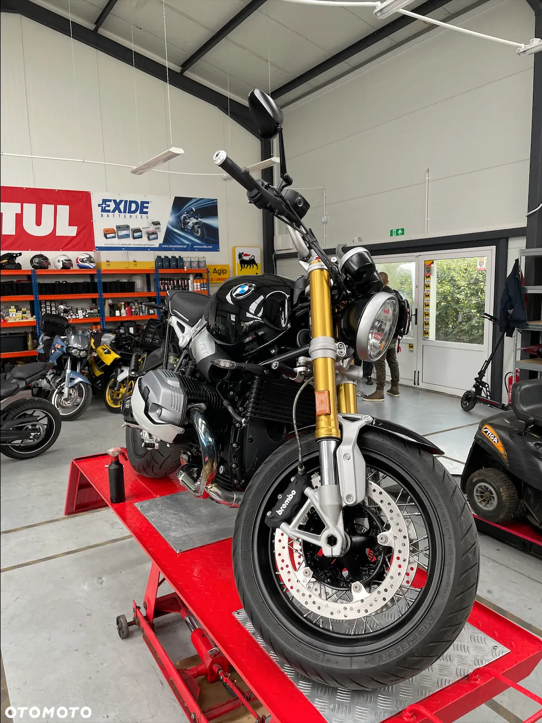 BMW R - 24