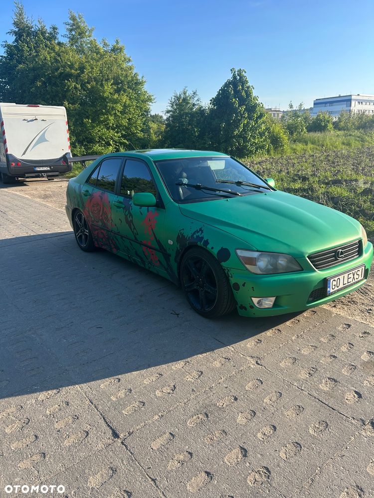 Lexus IS - 2