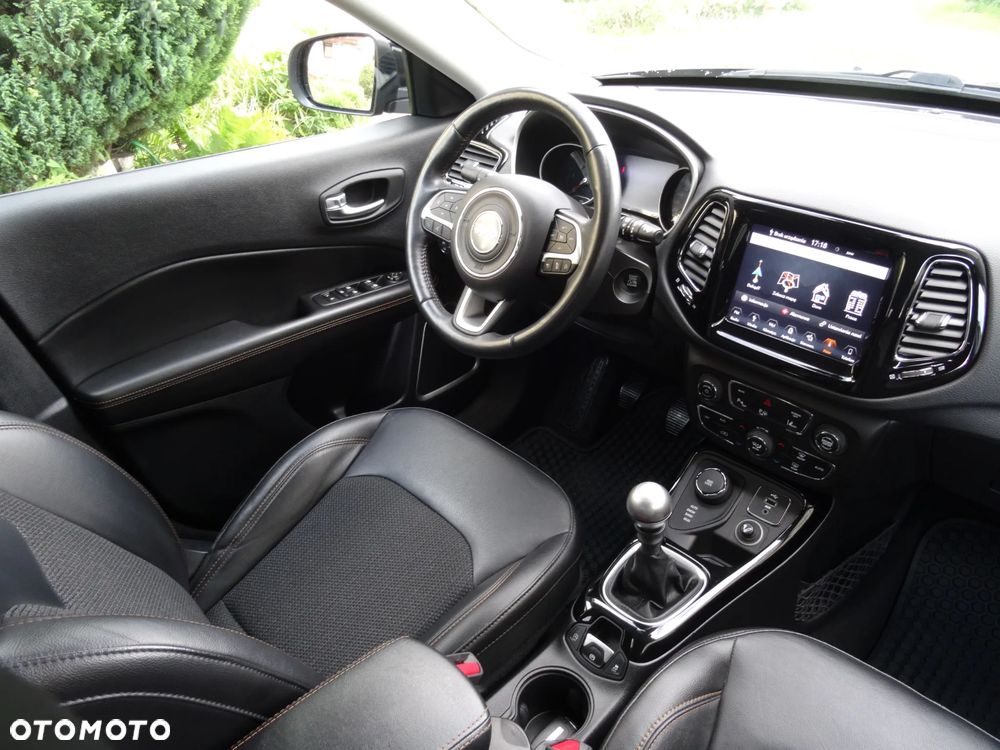 Jeep Compass 2.0 MultiJet Active Drive Limited - 31