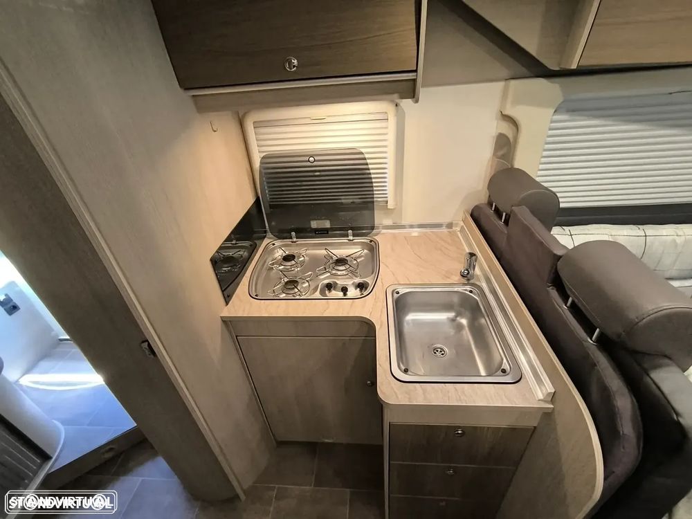 Burstner Ixeo Fifty Five 55 Cama central + basculante - 14