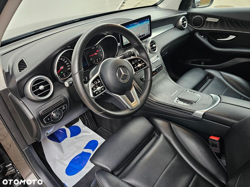 Mercedes-Benz GLC 220 d 4Matic 9G-TRONIC Exclusive - 27