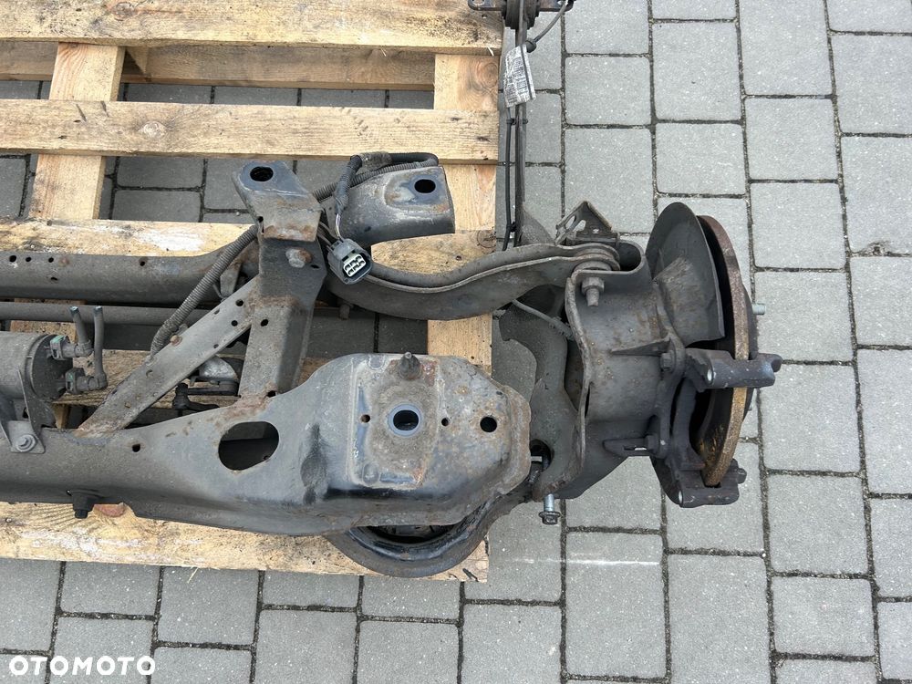 Volvo v40  II 2012- belka kompletna tył tylną tylnego zawieszenia sanki - 5