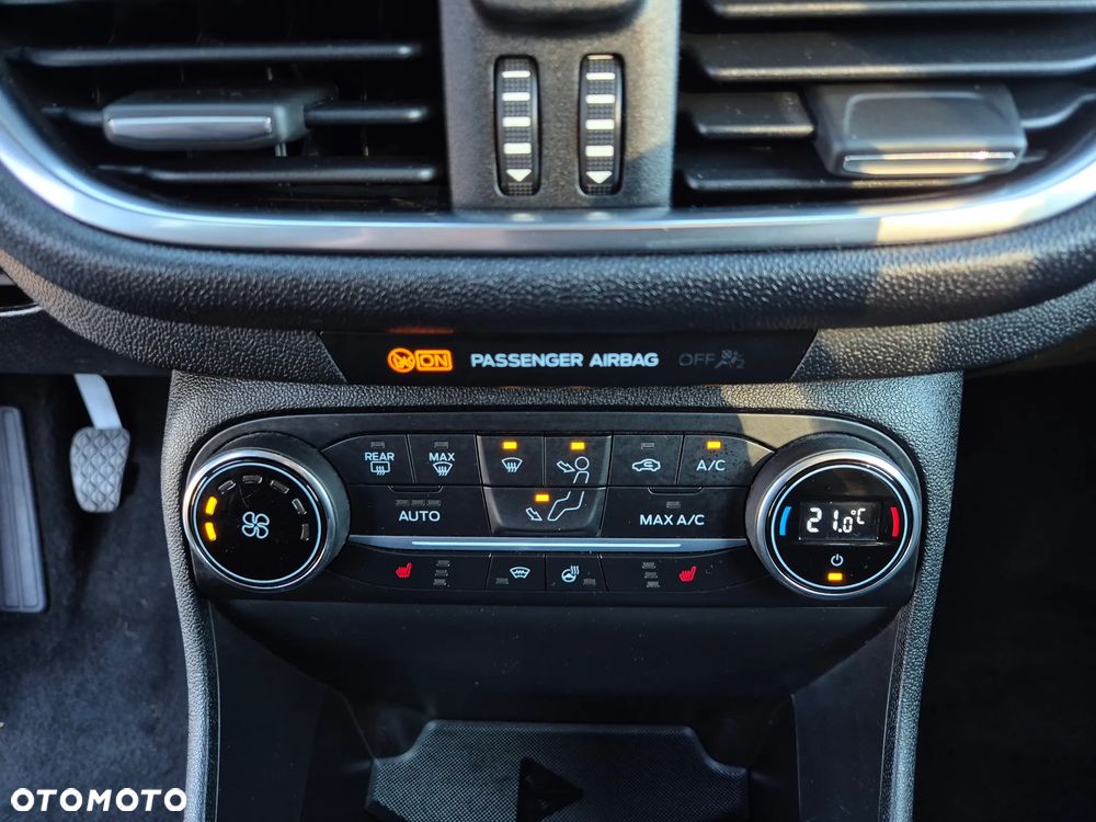 Ford Fiesta 1.1 S&S COOL&CONNECT - 35