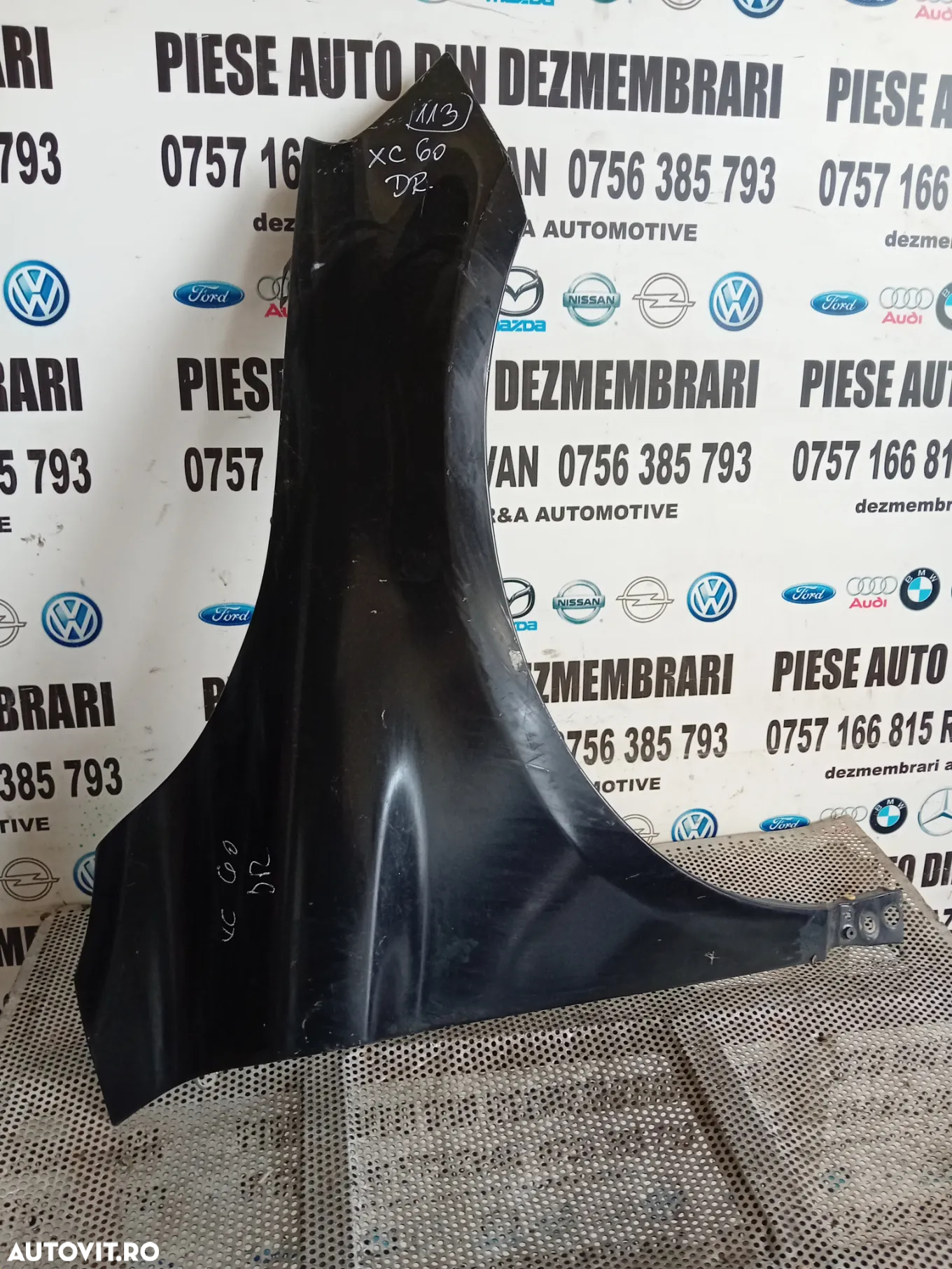 Aripa Dreapta Volvo XC60 2009-2015 Originala LICHIDARE STOC - 2