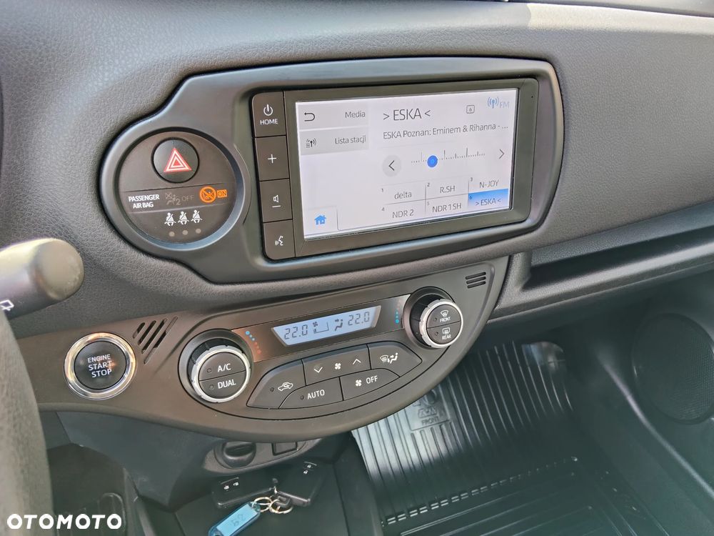 Toyota Yaris 1.5 Premium - 18