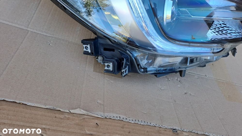 SUBARU LEGACY OUTBACK FULL LED 18-  PRAWA LAMPA  UŻYWANA - 9