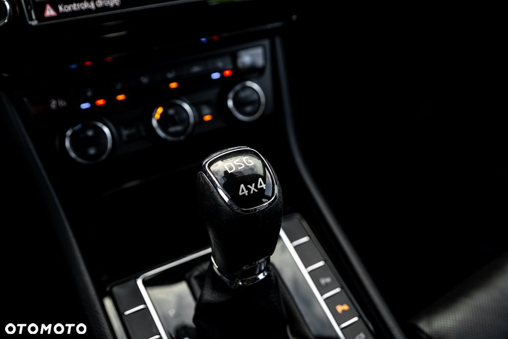Skoda Superb 2.0 TDI 4x4 L&K DSG - 37