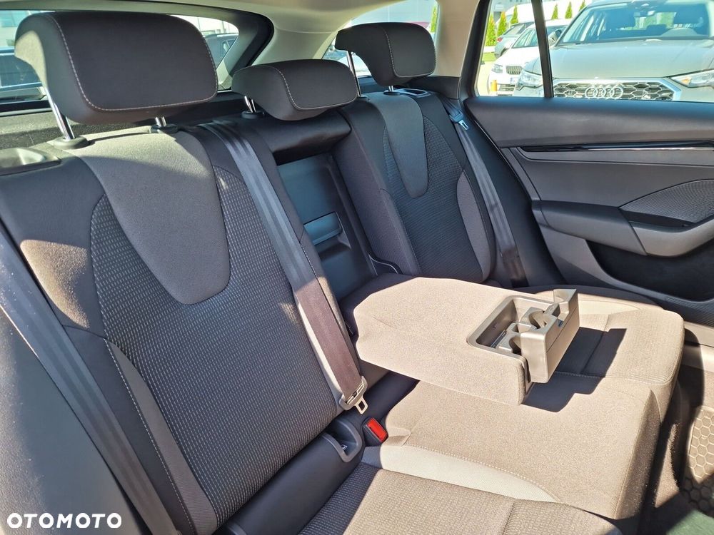 Skoda Octavia 1.5 TSI mHEV Selection DSG - 22