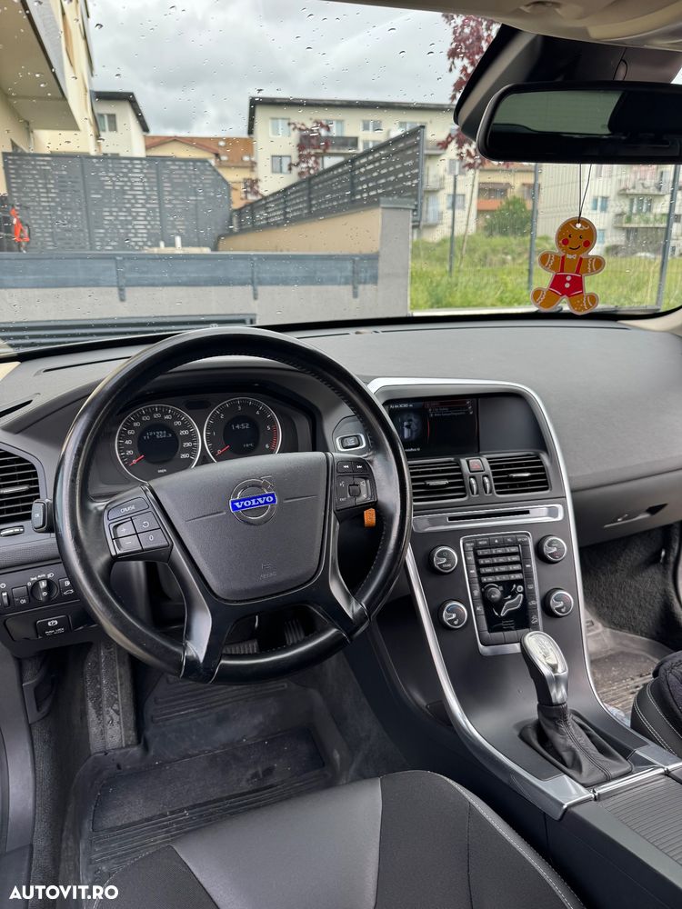 Volvo XC 60 D4 AWD Kinetic - 11