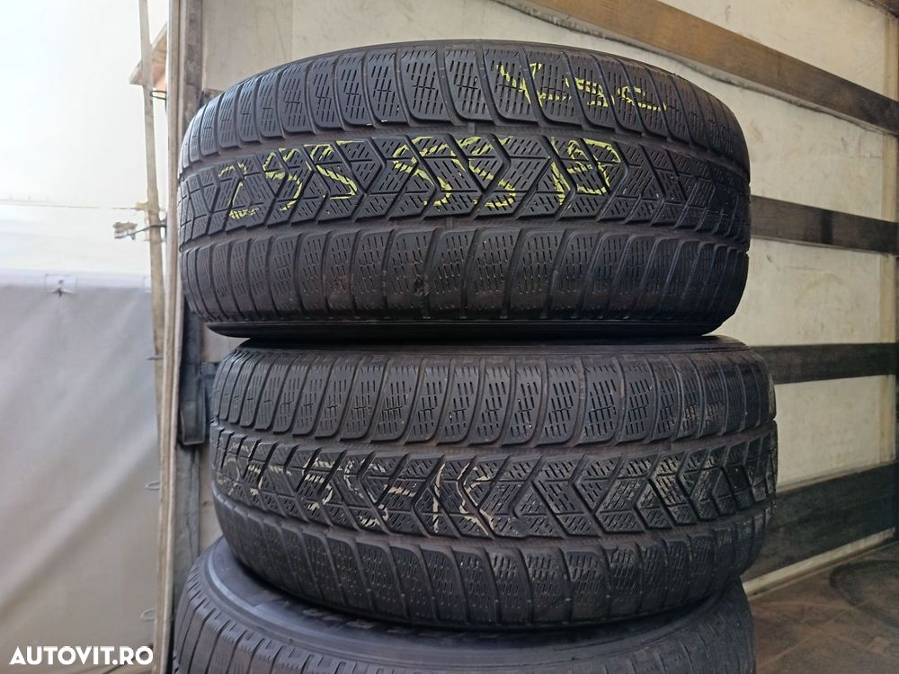 Anvelope MS iarna 255 55 18 pirelli runflat 5mm 2017 și 2018 - 2